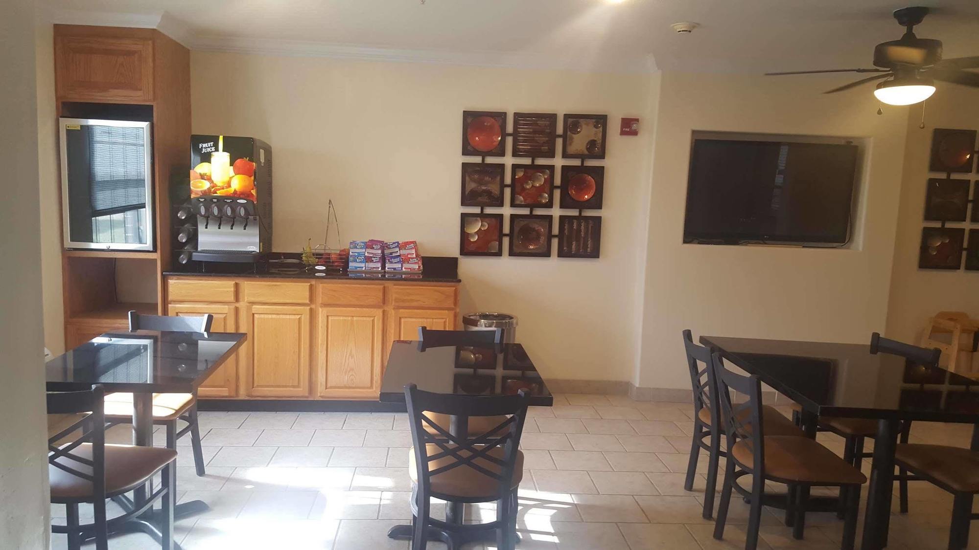Western Stateline Hotel 2*