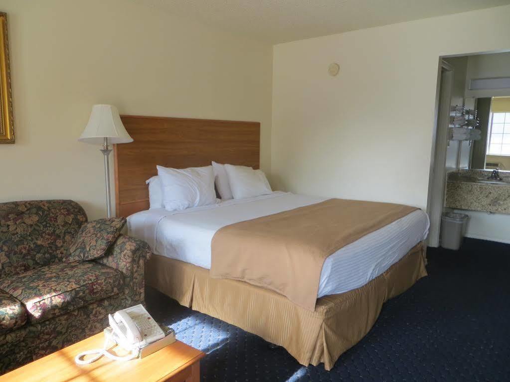 Western Stateline Hotel 2*