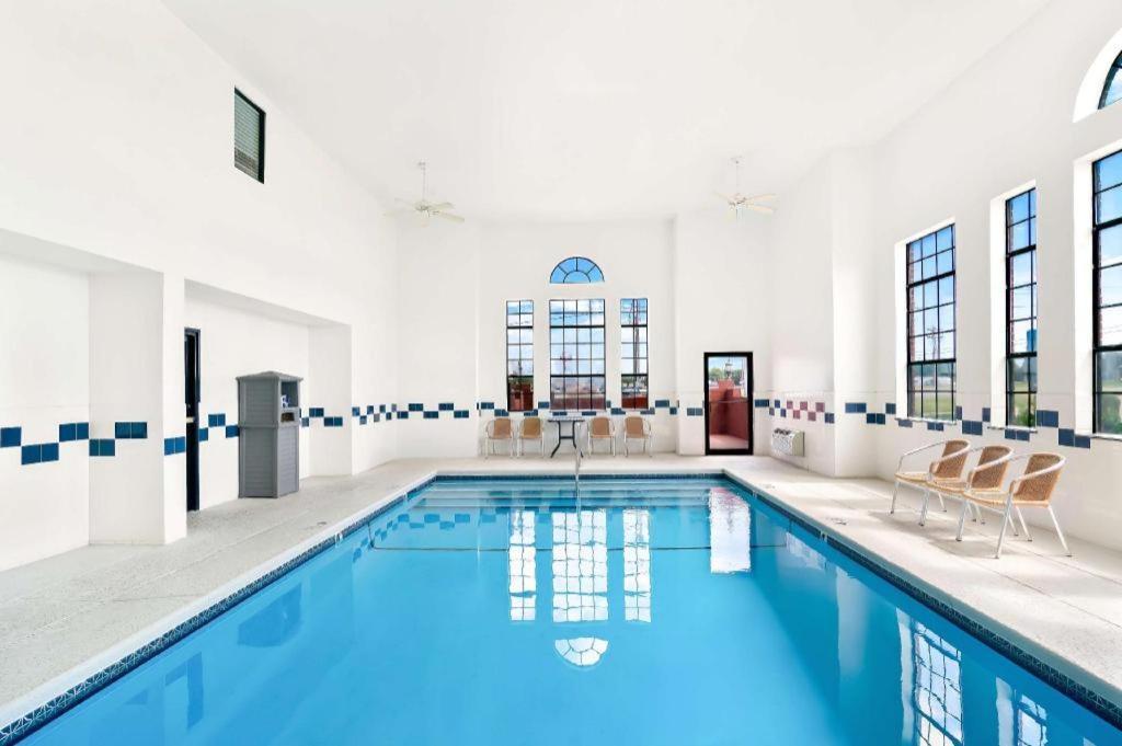 Western Stateline Hotel